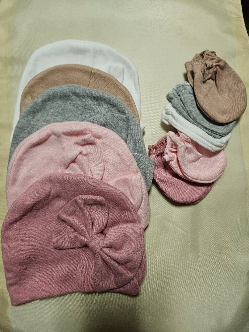 Newborn baby girl hats/mittens
